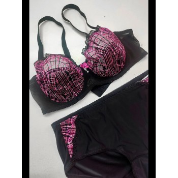 Комплект:Бюстгальтер мягкая чашка+трусики